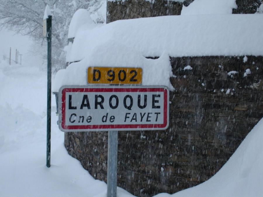 Laroque sous la neige en janvier 2006 (1)