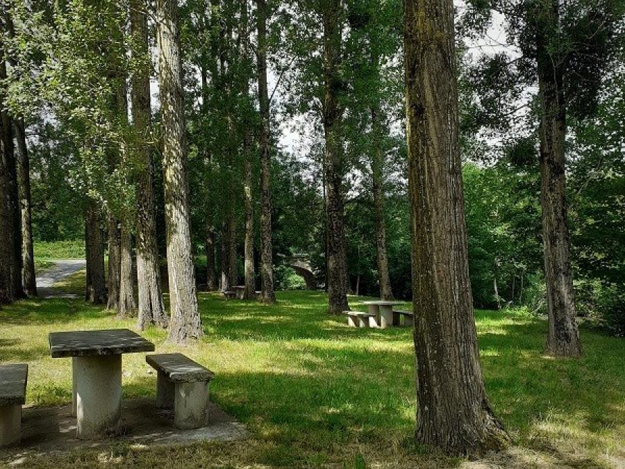 Le camping - Fayet (134)