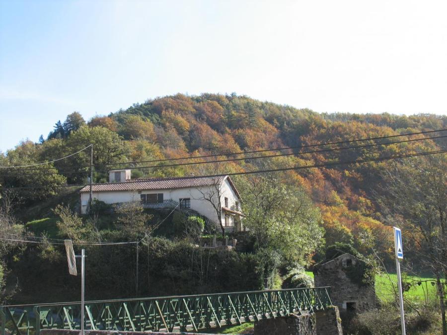 Dans le village de Laroque (78)