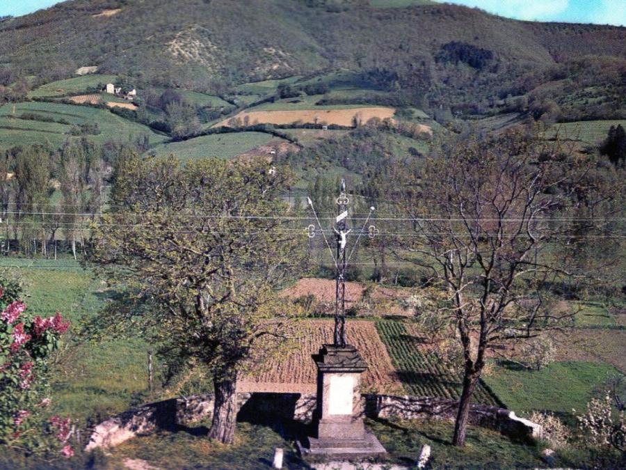 La croix - Fayet (49)