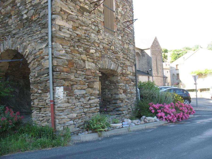 Place à Laroque (48)