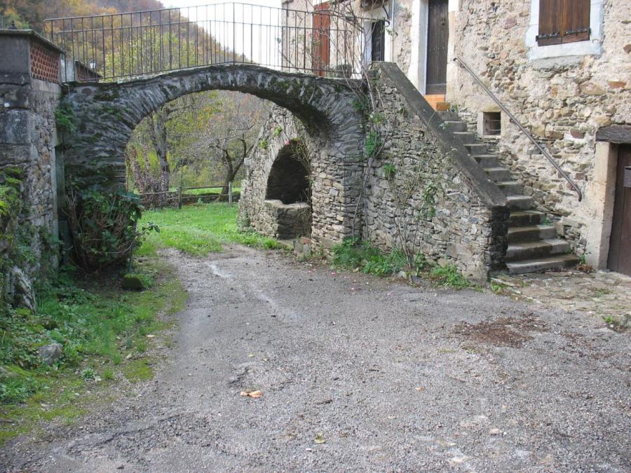 Rue à La Dezouvre avant travaux (17)
